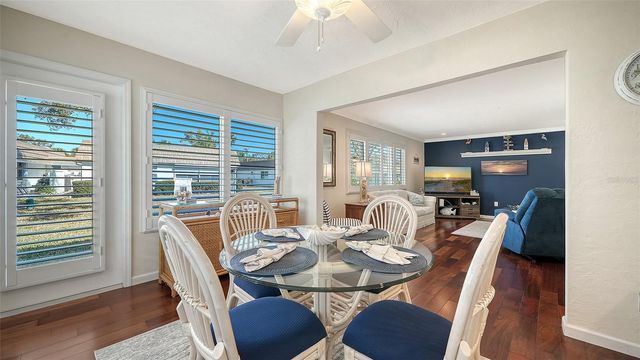 2721 RIVERBLUFF PLACE V-50, Sarasota, FL 34231