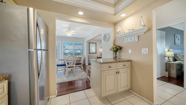 2721 RIVERBLUFF PLACE V-50, Sarasota, FL 34231