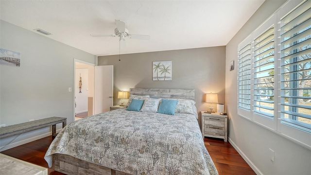 2721 RIVERBLUFF PLACE V-50, Sarasota, FL 34231