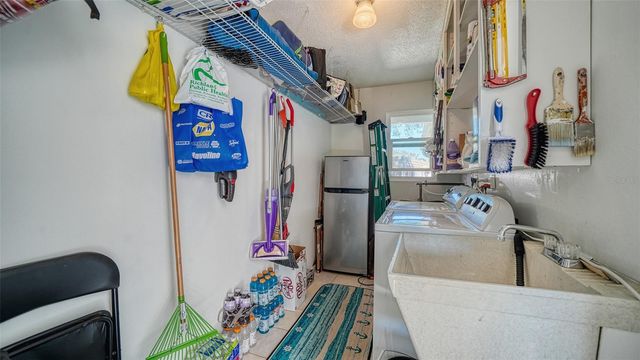 2721 RIVERBLUFF PLACE V-50, Sarasota, FL 34231