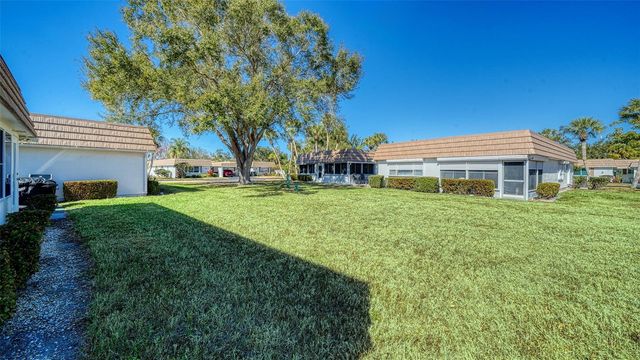 2721 RIVERBLUFF PLACE V-50, Sarasota, FL 34231