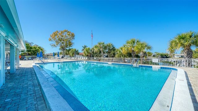 2721 RIVERBLUFF PLACE V-50, Sarasota, FL 34231