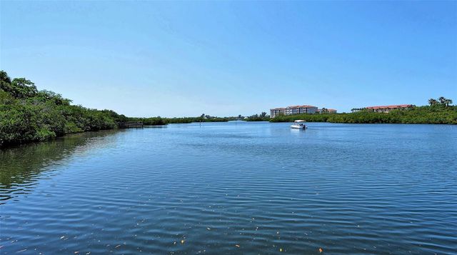 2721 RIVERBLUFF PLACE V-50, Sarasota, FL 34231