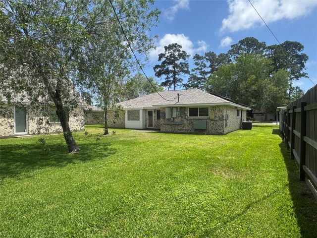 9911 Bayou Woods Drive, Baytown, TX 77521