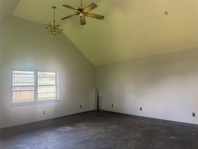 9911 Bayou Woods Drive, Baytown, TX 77521