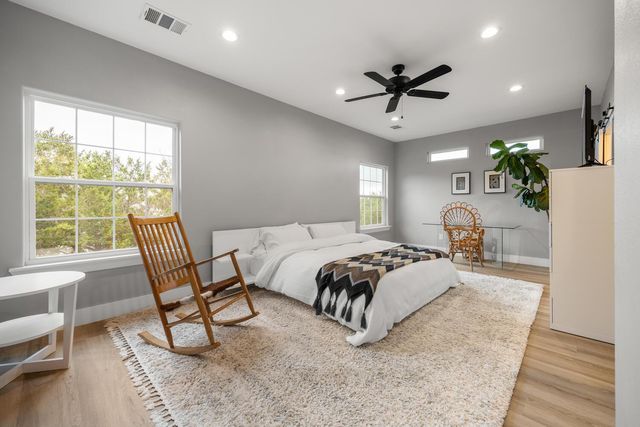 8 Butterfly ST, Wimberley, TX 78676