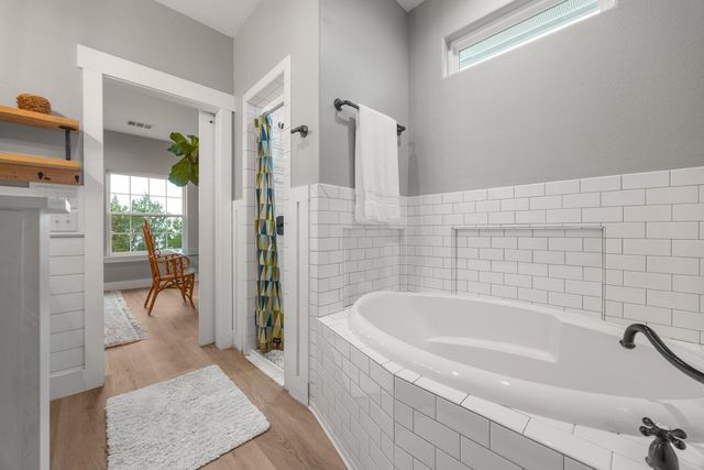 8 Butterfly ST, Wimberley, TX 78676