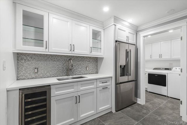 85 Franklin Avenue 1, Harrison, NY 10528