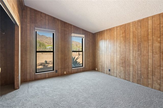 3277 N Kelvin Road, Golden Valley, AZ 86413