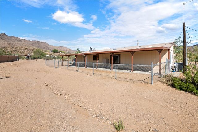3277 N Kelvin Road, Golden Valley, AZ 86413