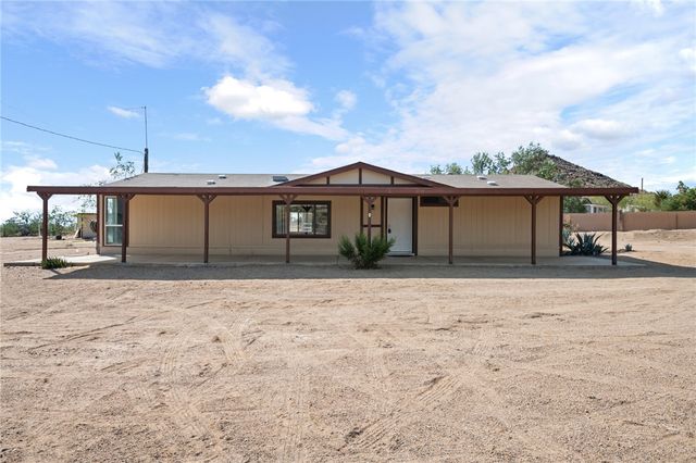 3277 N Kelvin Road, Golden Valley, AZ 86413