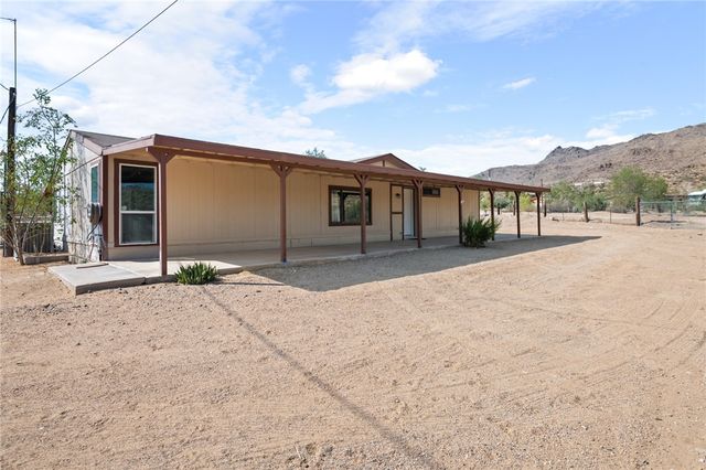 3277 N Kelvin Road, Golden Valley, AZ 86413