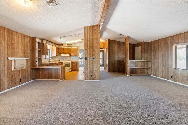 3277 N Kelvin Road, Golden Valley, AZ 86413