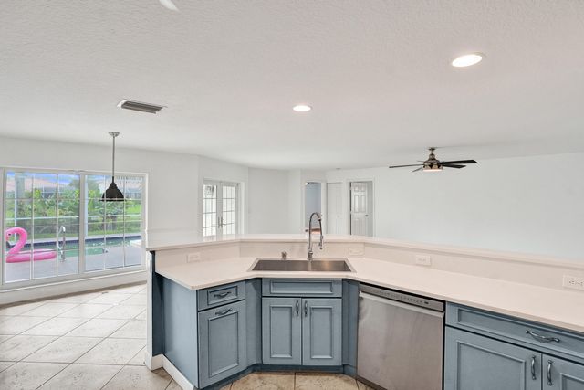 9352 Cascade Court, Boynton Beach, FL 33437