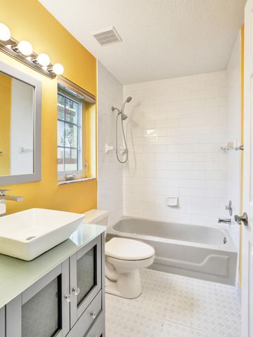 9352 Cascade Court, Boynton Beach, FL 33437