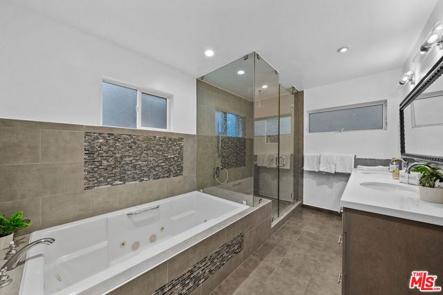 355 S Sycamore Avenue, Los Angeles, CA 90036