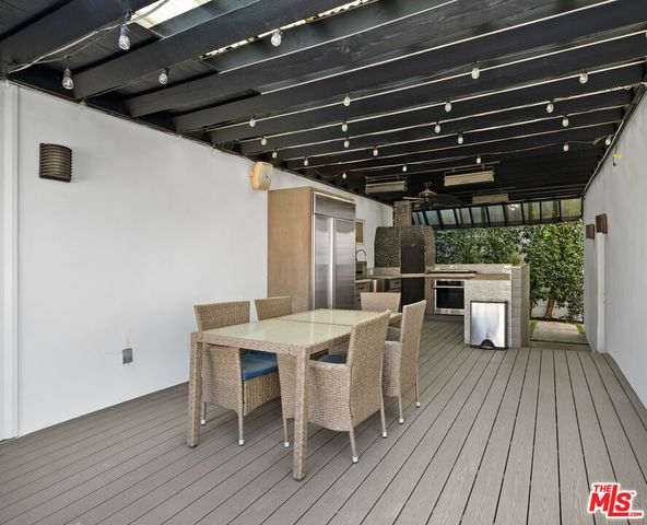 355 S Sycamore Avenue, Los Angeles, CA 90036