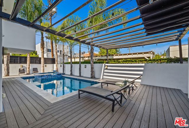 355 S Sycamore Avenue, Los Angeles, CA 90036