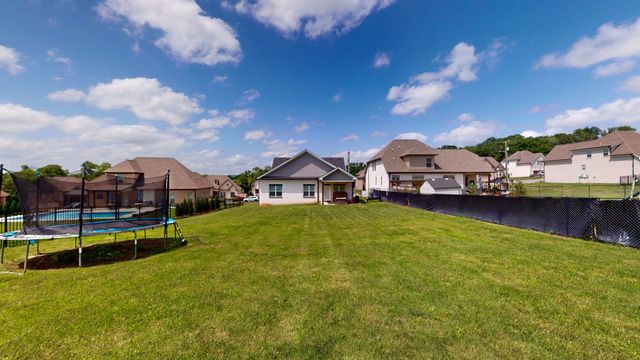 257 Hutch Ct, Gallatin, TN 37066