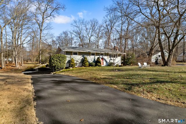 10 Marion Drive, East Lyme, CT 06333