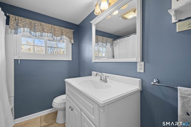 10 Marion Drive, East Lyme, CT 06333