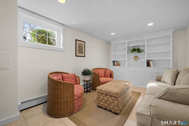 10 Marion Drive, East Lyme, CT 06333