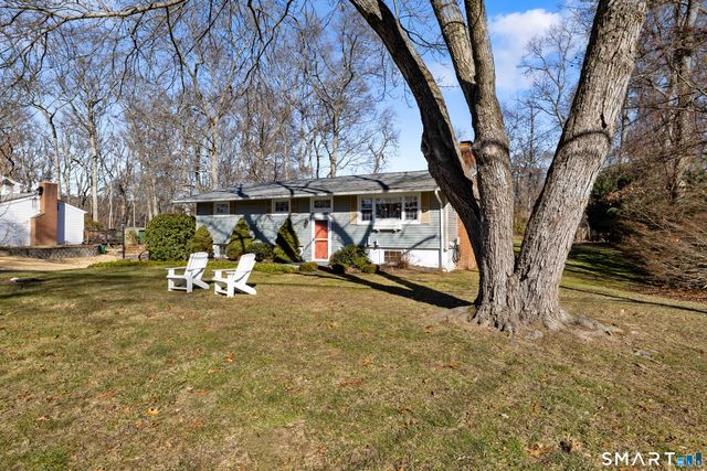 10 Marion Drive, East Lyme, CT 06333