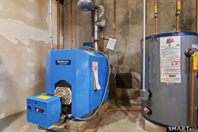 10 Marion Drive, East Lyme, CT 06333