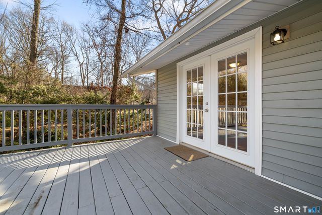 10 Marion Drive, East Lyme, CT 06333