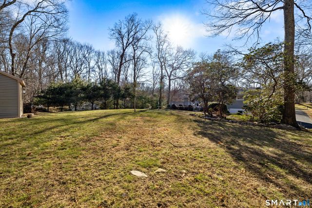 10 Marion Drive, East Lyme, CT 06333