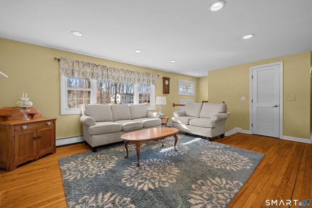 10 Marion Drive, East Lyme, CT 06333