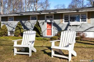 10 Marion Drive, East Lyme, CT 06333