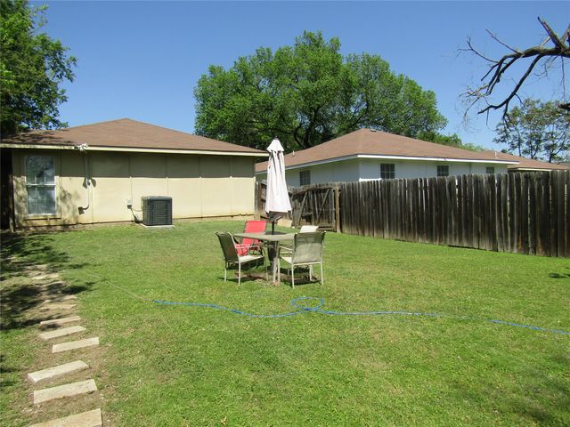 109 E Drane Avenue, Corsicana, TX 75110