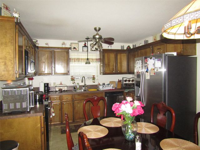 109 E Drane Avenue, Corsicana, TX 75110