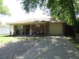 109 E Drane Avenue, Corsicana, TX 75110