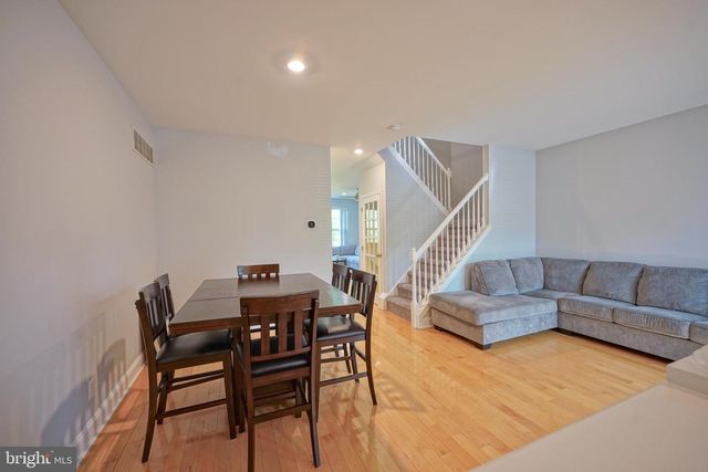 36 CROWS NEST CT, Mount Laurel, NJ 08054