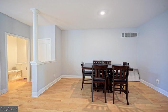 36 CROWS NEST CT, Mount Laurel, NJ 08054