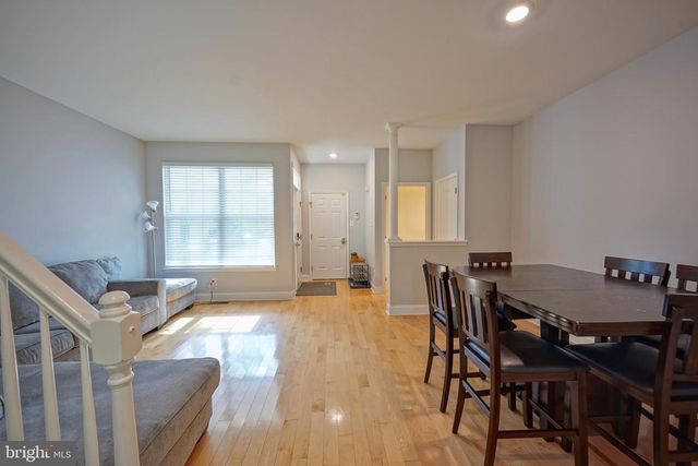 36 CROWS NEST CT, Mount Laurel, NJ 08054
