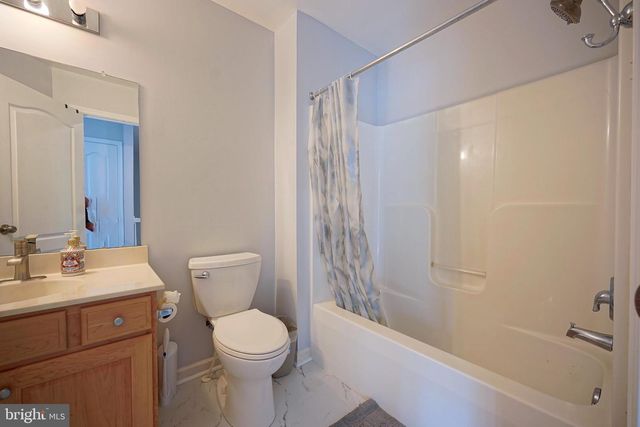 36 CROWS NEST CT, Mount Laurel, NJ 08054