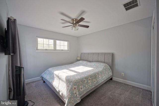 36 CROWS NEST CT, Mount Laurel, NJ 08054