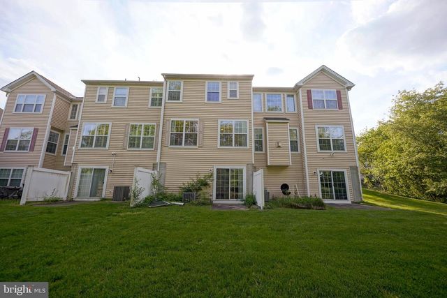 36 CROWS NEST CT, Mount Laurel, NJ 08054