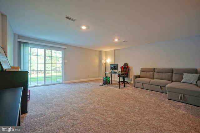 36 CROWS NEST CT, Mount Laurel, NJ 08054