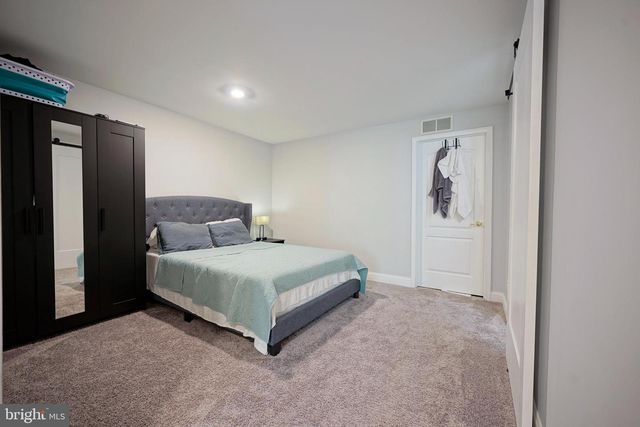 36 CROWS NEST CT, Mount Laurel, NJ 08054