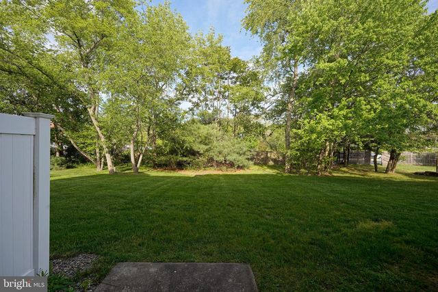 36 CROWS NEST CT, Mount Laurel, NJ 08054