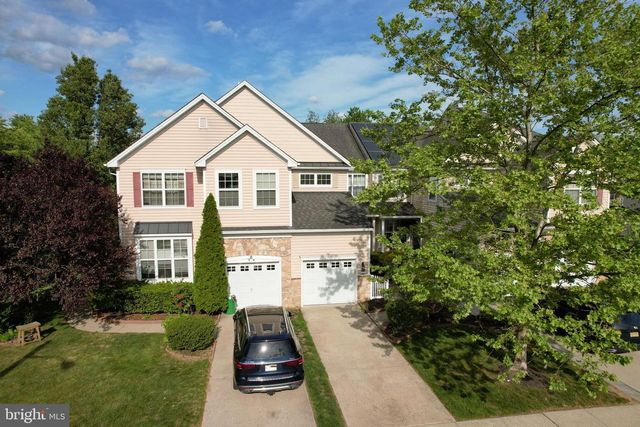 36 CROWS NEST CT, Mount Laurel, NJ 08054