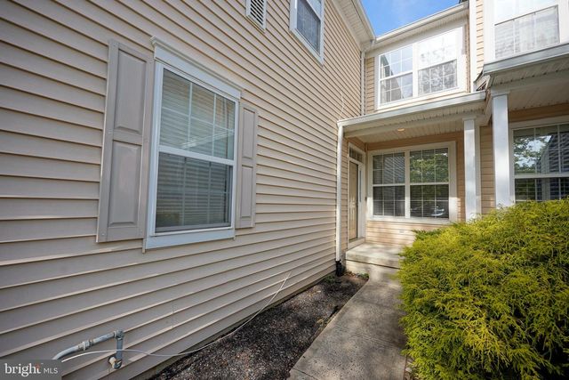 36 CROWS NEST CT, Mount Laurel, NJ 08054