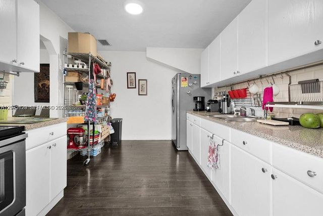 600 NW 34th Avenue, Miami, FL 33125