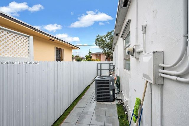 600 NW 34th Avenue, Miami, FL 33125