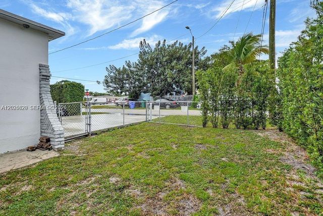 600 NW 34th Avenue, Miami, FL 33125