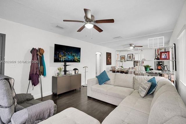 600 NW 34th Avenue, Miami, FL 33125